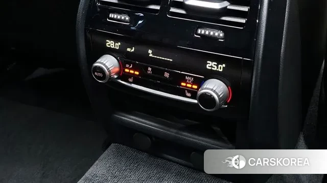 BMW 5 Series (G30) id 3139842 из Кореи 8