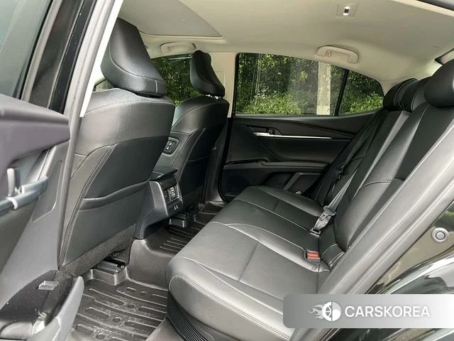Toyota Camry id 4320747 из Китая 8