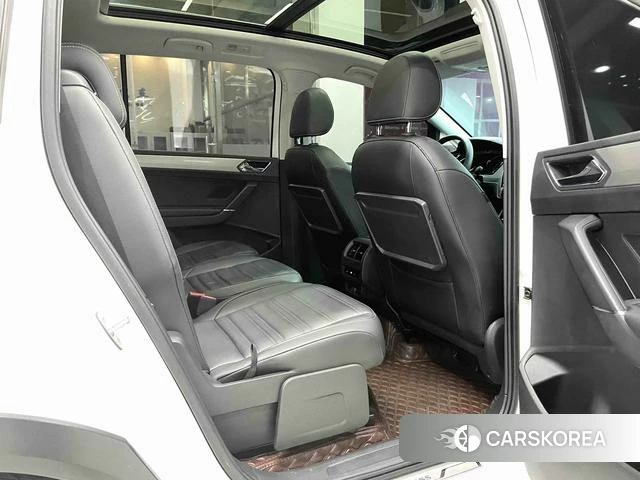 Volkswagen Touran L id 4353673 из Китая 8