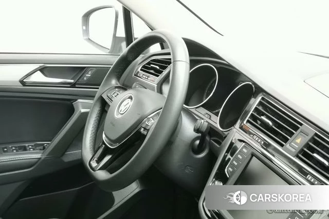 Volkswagen Tiguan L id 4210112 из Китая 8