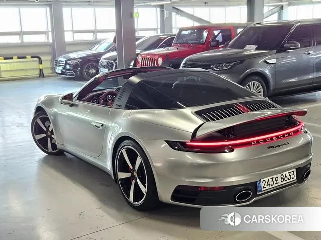 Porsche 911(992) id 2959619 из Кореи 8