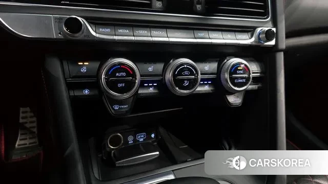 Genesis G70 id 3526050 из Кореи 8