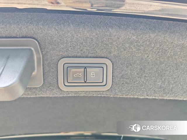 Audi A6L id 4271734 из Китая 8