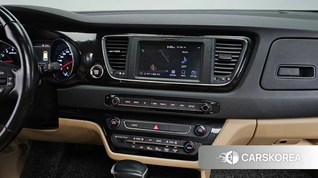 Kia The New Carnival id 4568732 из Кореи 8