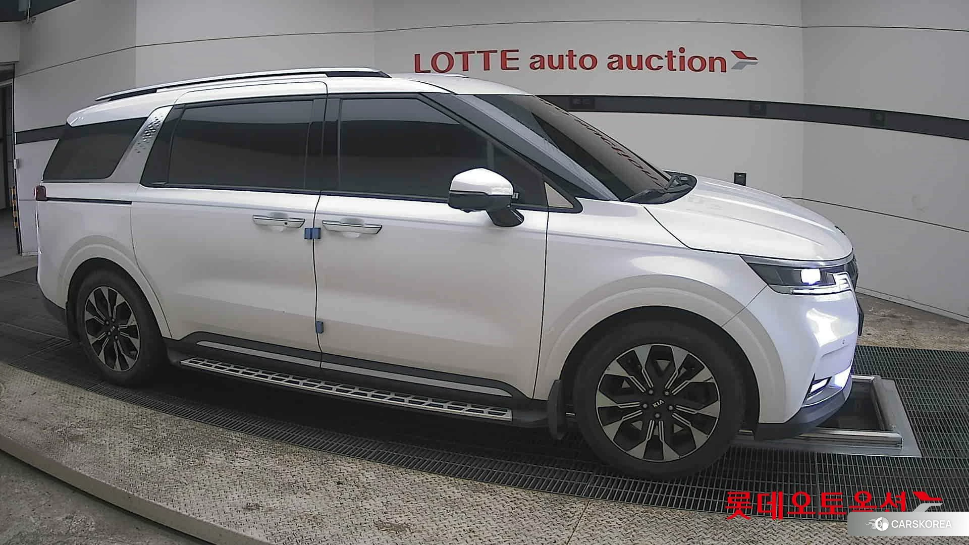 Kia Carnival id 3882096 из Кореи 8