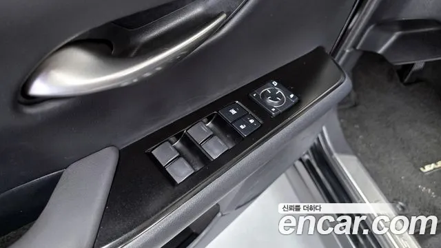 Lexus UX300e id 2853275 из Кореи 8