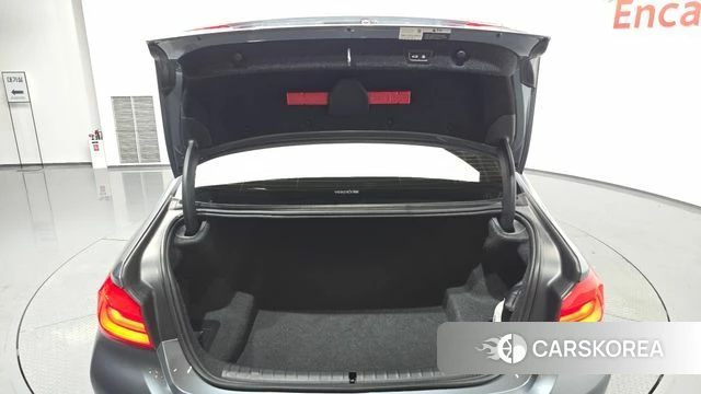 BMW 5 Series (G30) id 4446791 из Кореи 8