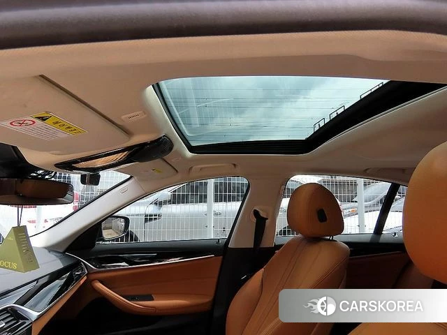 BMW 5 Series (G30) id 4233046 из Кореи 8