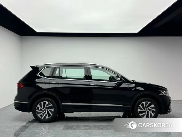 Volkswagen Tiguan L PHEV id 4260990 из Китая 8