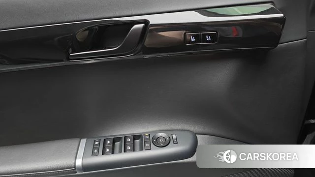 Hyundai Grandeur (GN7) id 3922353 из Кореи 8