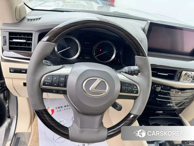 Lexus LX id 4276644 из Китая 8