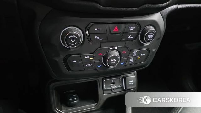 Jeep Renegade id 4388262 из Кореи 8