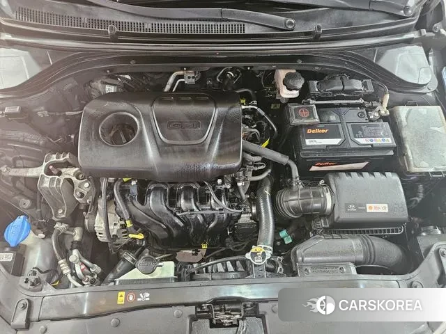 Hyundai Avante AD id 3651768 из Кореи 8