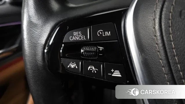 BMW 5 Series (G30) id 3407586 из Кореи 8