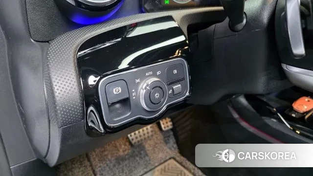 Mercedes-Benz A-Class W177 id 3788478 из Кореи 8