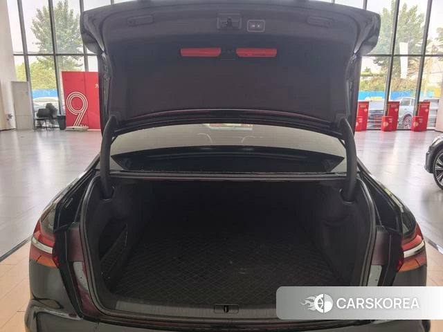 Audi A6L id 4328807 из Китая 8