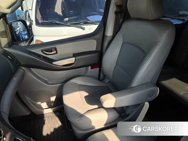 Hyundai The New Grand Starex id 3402297 из Кореи 8