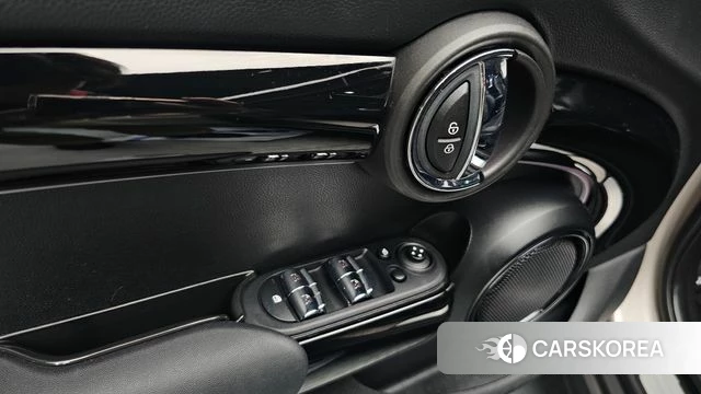 Mini Cooper id 4585997 из Кореи 8