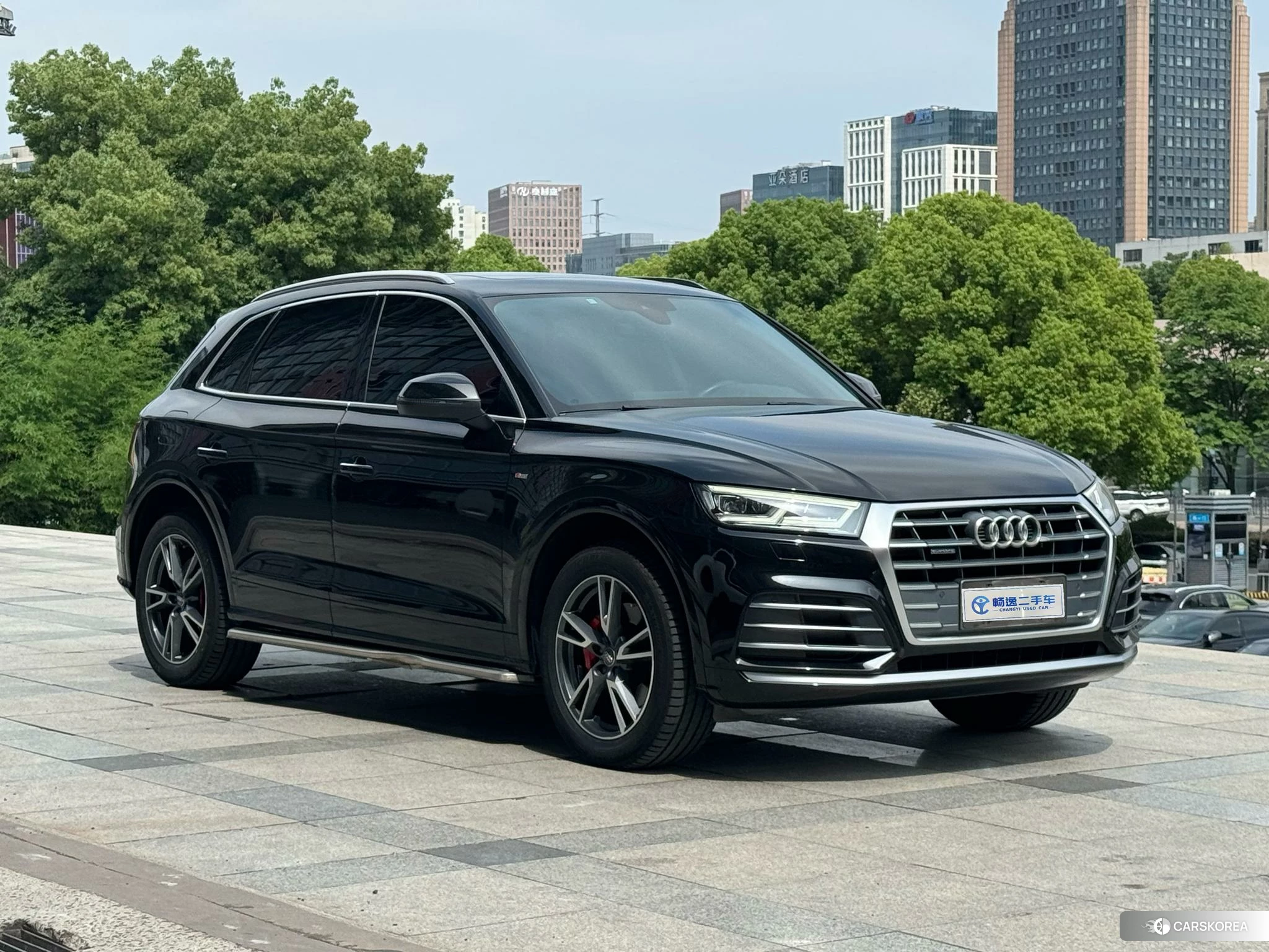 Audi Q5L id 4419060 из Китая 8