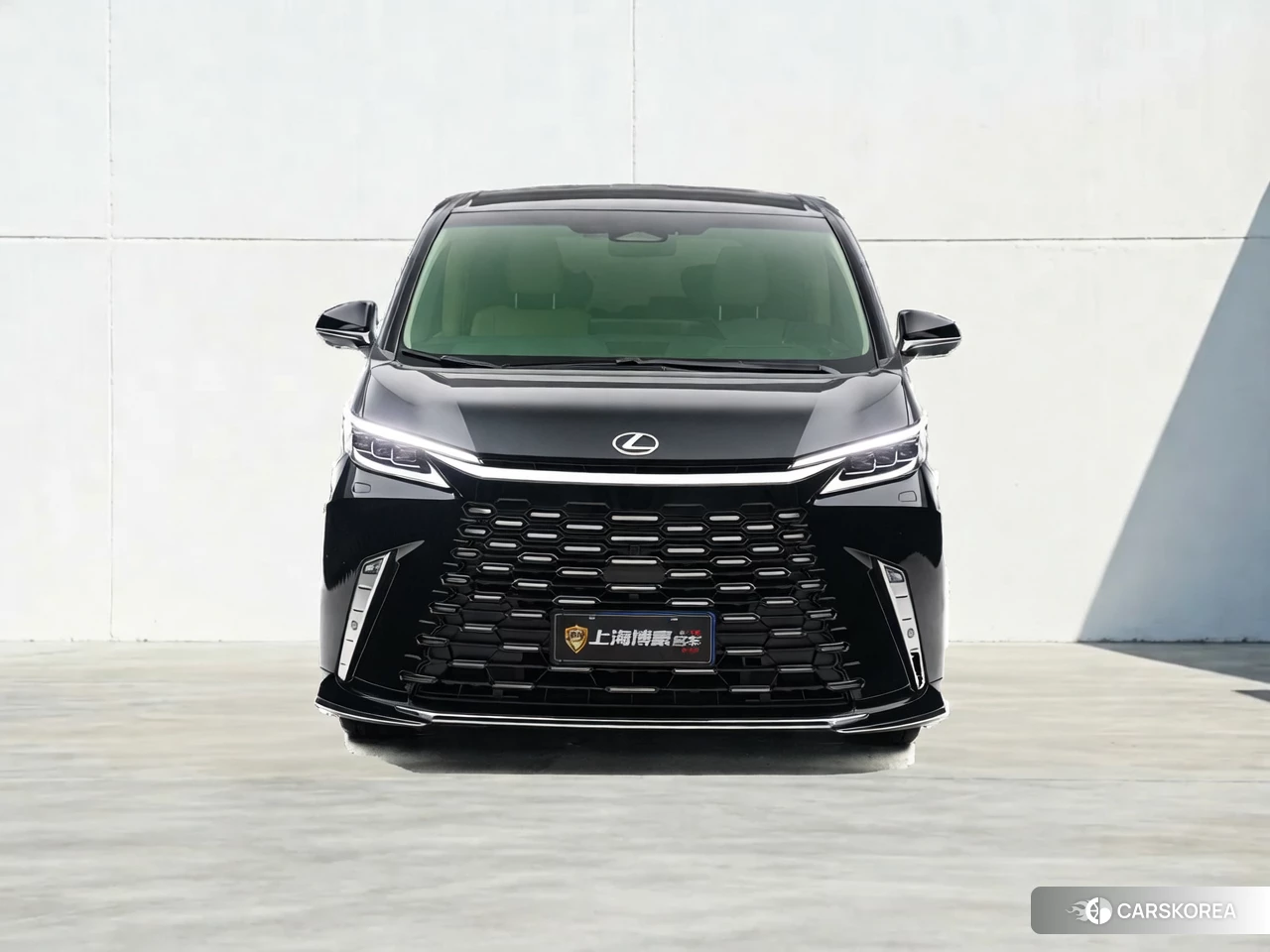 Lexus LM id 4454396 из Китая 8
