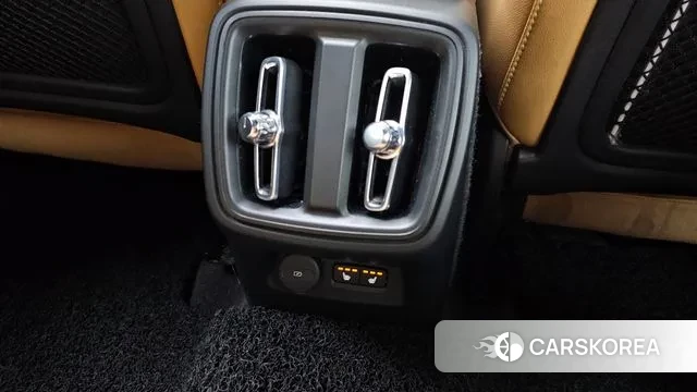 Volvo XC40 id 3747155 из Кореи 8