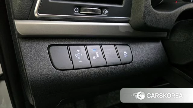 Hyundai Avante AD id 3886621 из Кореи 8