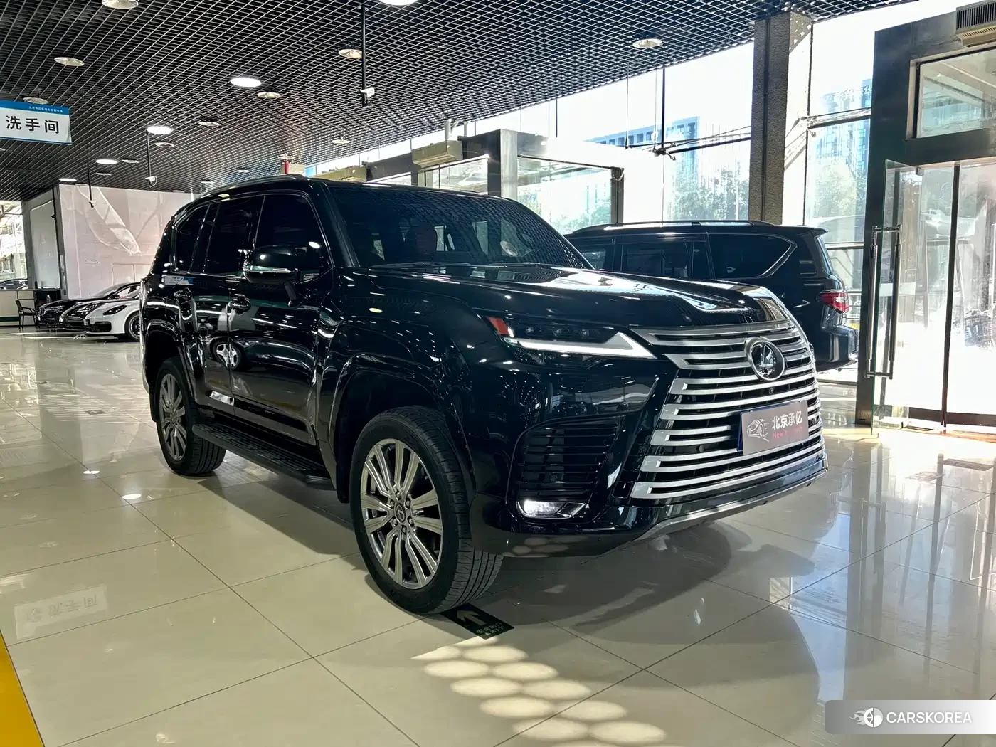 Lexus LX id 4589453 из Китая 8