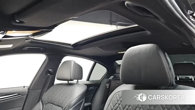 BMW 5 Series (G30) id 3390424 из Кореи 8