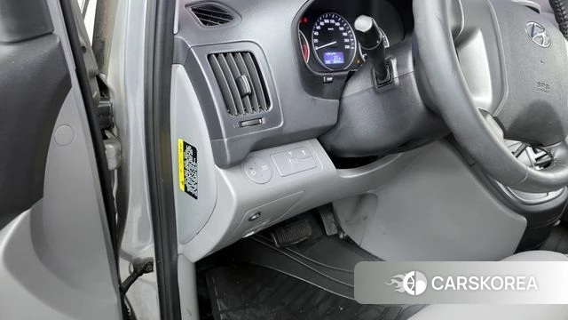 Hyundai The New Grand Starex id 3834578 из Кореи 8