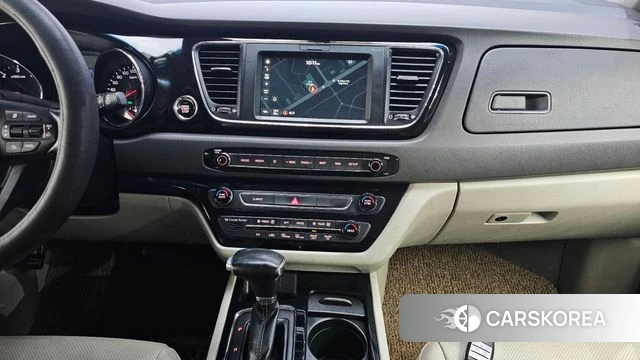 Kia All New Carnival id 3861874 из Кореи 8