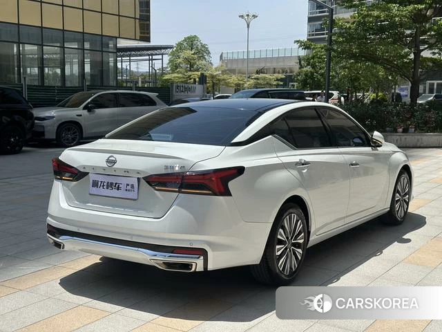 Nissan Teana id 4221375 из Китая 8