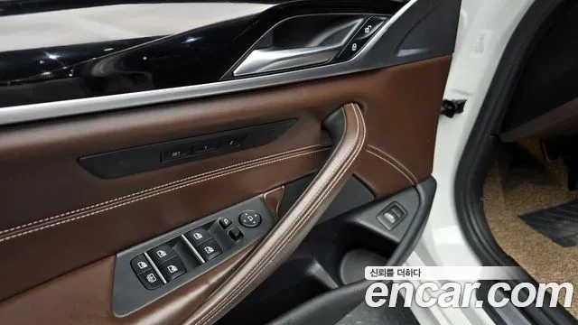 BMW 5 Series (G30) id 2876640 из Кореи 8