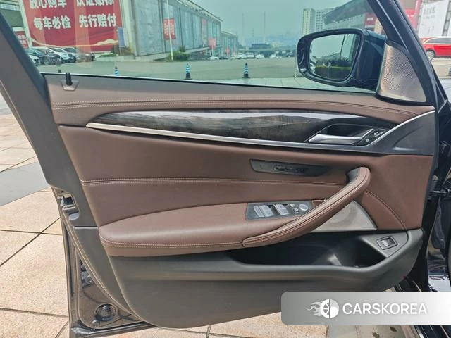 BMW 5 series id 4301687 из Китая 8