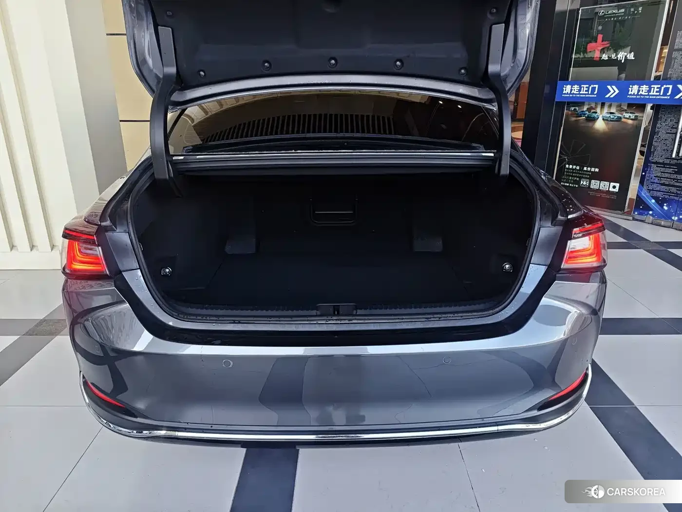 Lexus ES id 4634836 из Китая 8