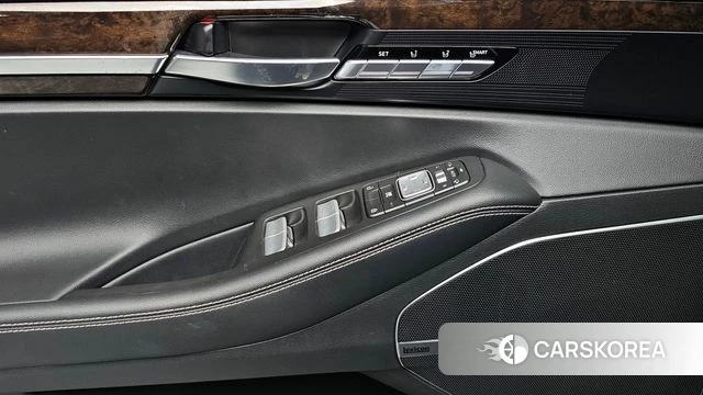 Genesis G90 id 4780599 из Кореи 8