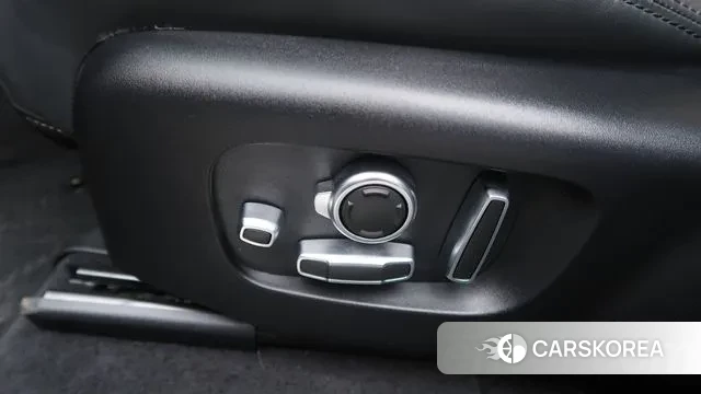 Land Rover Range Rover Velar id 3732600 из Кореи 8