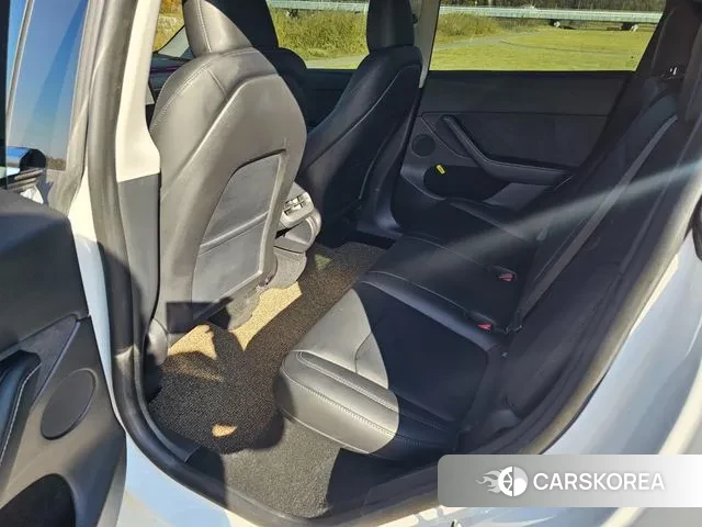 Tesla Model Y id 3398986 из Кореи 8