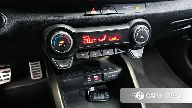 Kia Stonic id 3515315 из Кореи 8