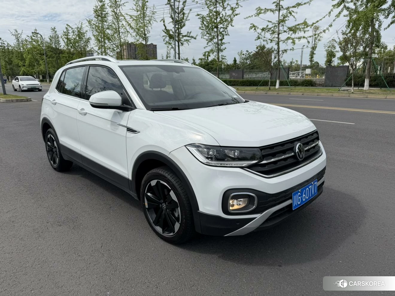 Volkswagen Exploring the shadow id 4441036 из Китая 8