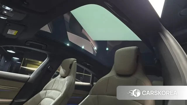 Porsche Taycan id 3487807 из Кореи 8