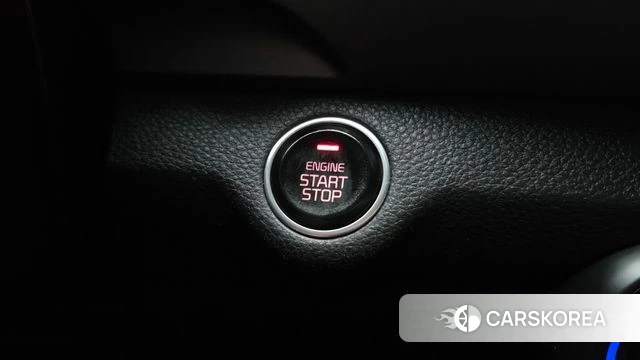 Kia Stonic id 3943121 из Кореи 8