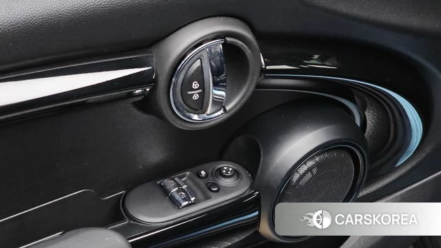 Mini Cooper Electric id 4645577 из Кореи 8