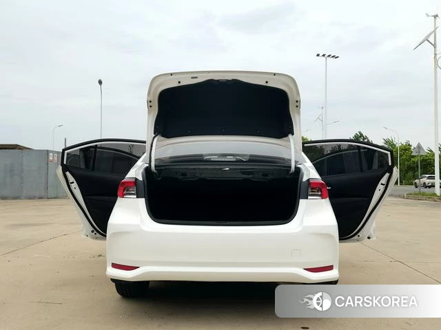 Toyota Corolla id 4257358 из Китая 8