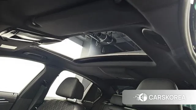 BMW 5 Series (G30) id 3467660 из Кореи 8