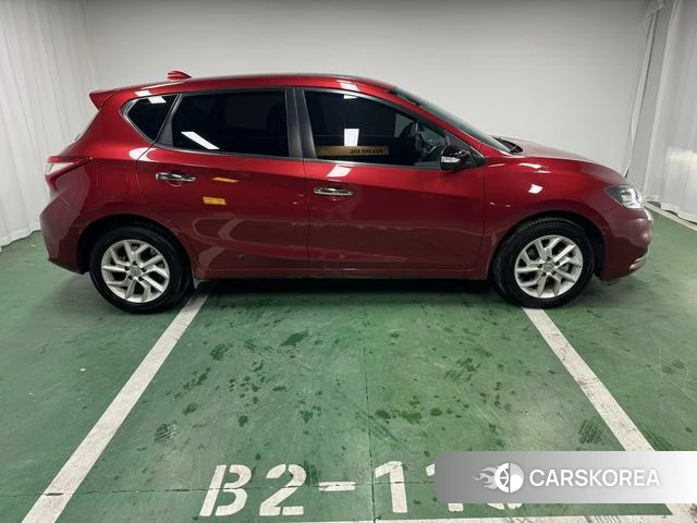 Nissan TIIDA id 4208688 из Китая 8