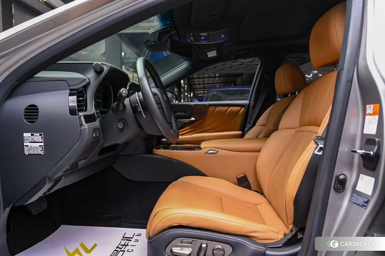 Lexus LS id 4452929 из Китая 8