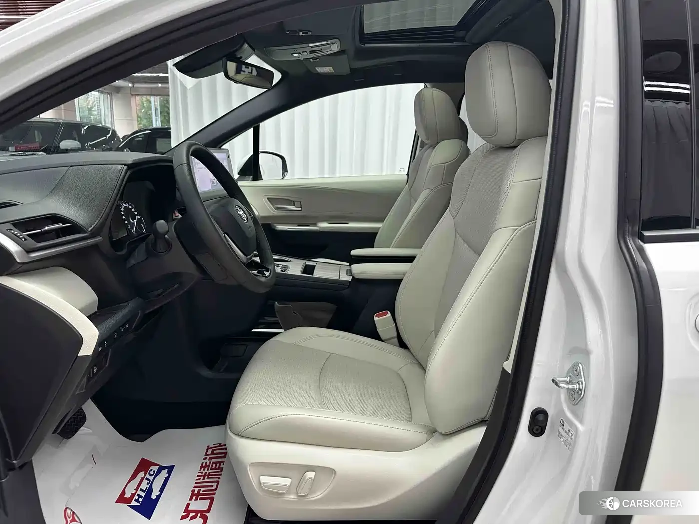 Toyota Sienna id 4583895 из Китая 8