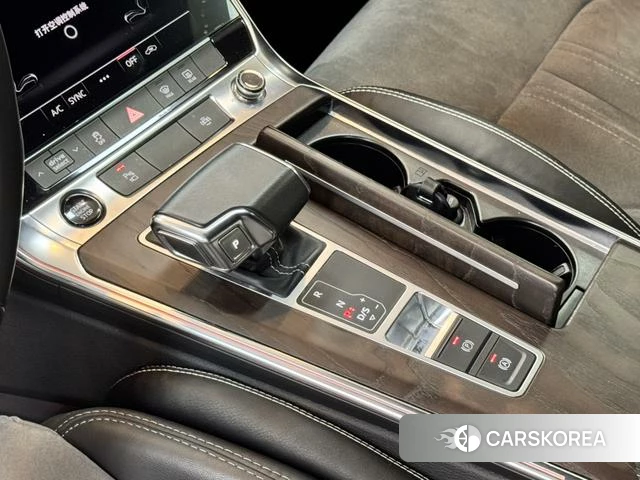 Audi A6L id 4275828 из Китая 8