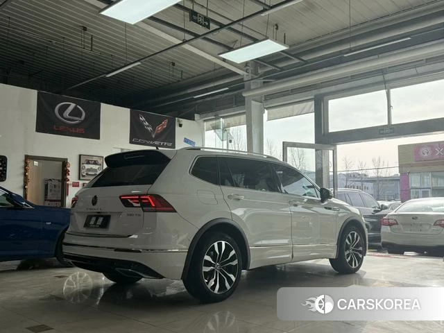 Volkswagen Tiguan L id 4198951 из Китая 8