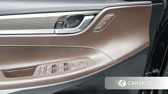 Hyundai Grandeur IG id 3682470 из Кореи 8